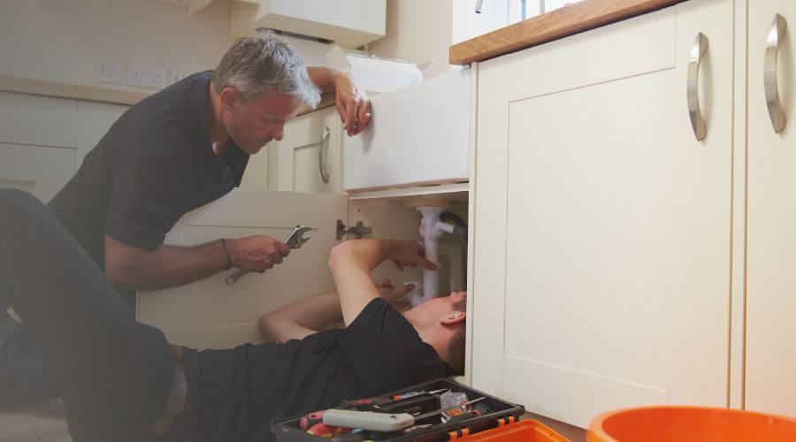 Local tankless water heater installation in Middletown, IL